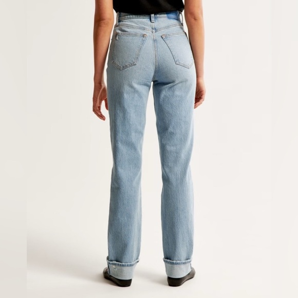 Abercrombie & Fitch Denim - Abercrombie & Fitch Ultra High Rise 90s Straight Jean